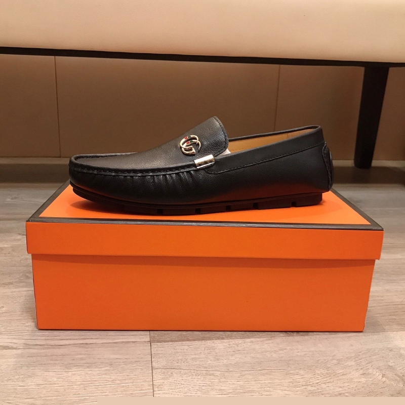 G*u*i leather shoes